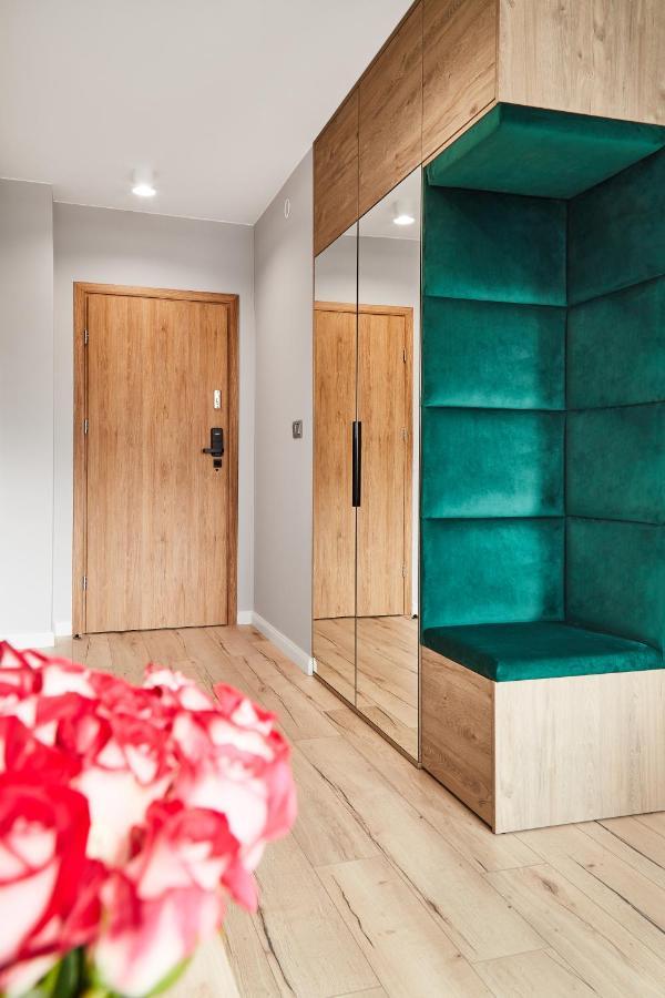 Househost :miodowa 42/4b Apartament *